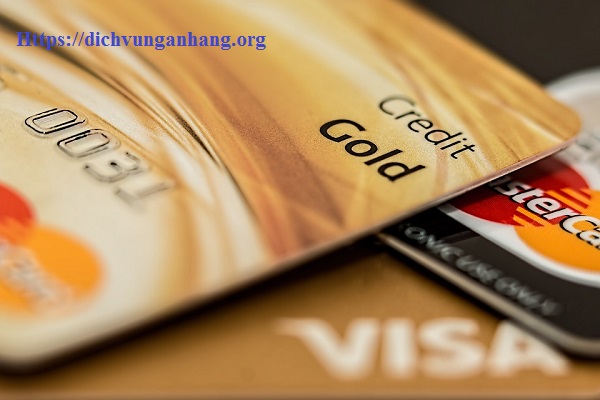 Phát hành thẻ tín dụng theo hình thức sang ngang thẻ có ưu điểm gì?